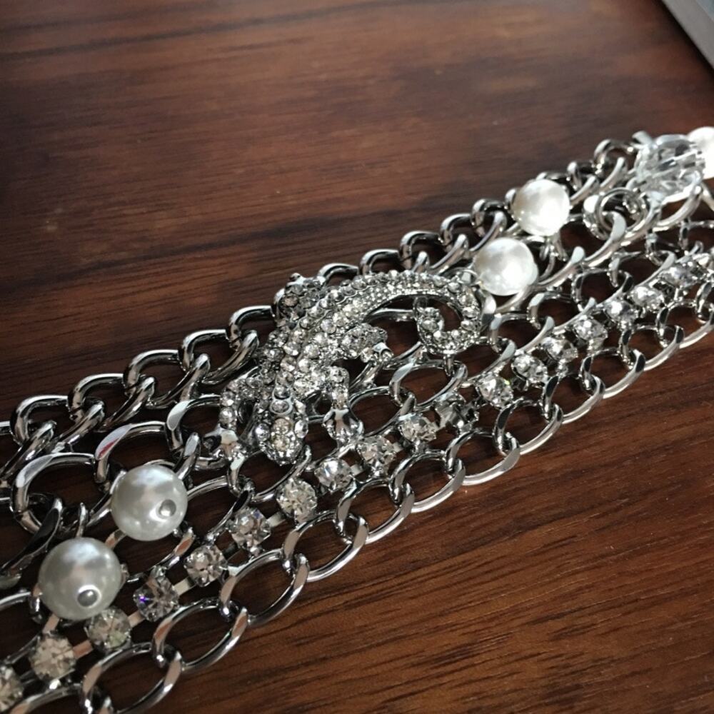 Rhinestone Lizard curb chain statement bracelet - Picture 4 of 9